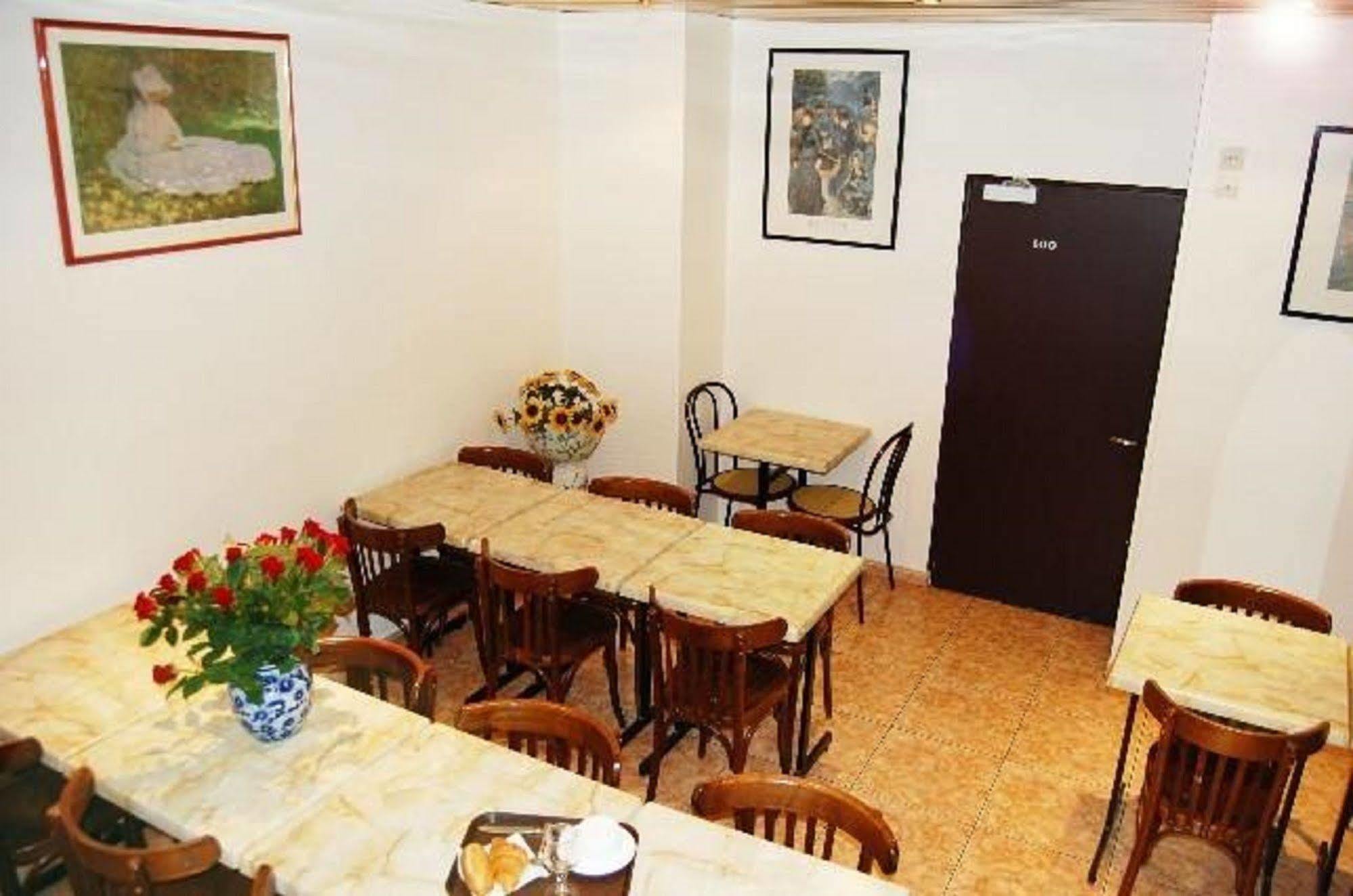 Hotel Belfort Párizs Kültér fotó